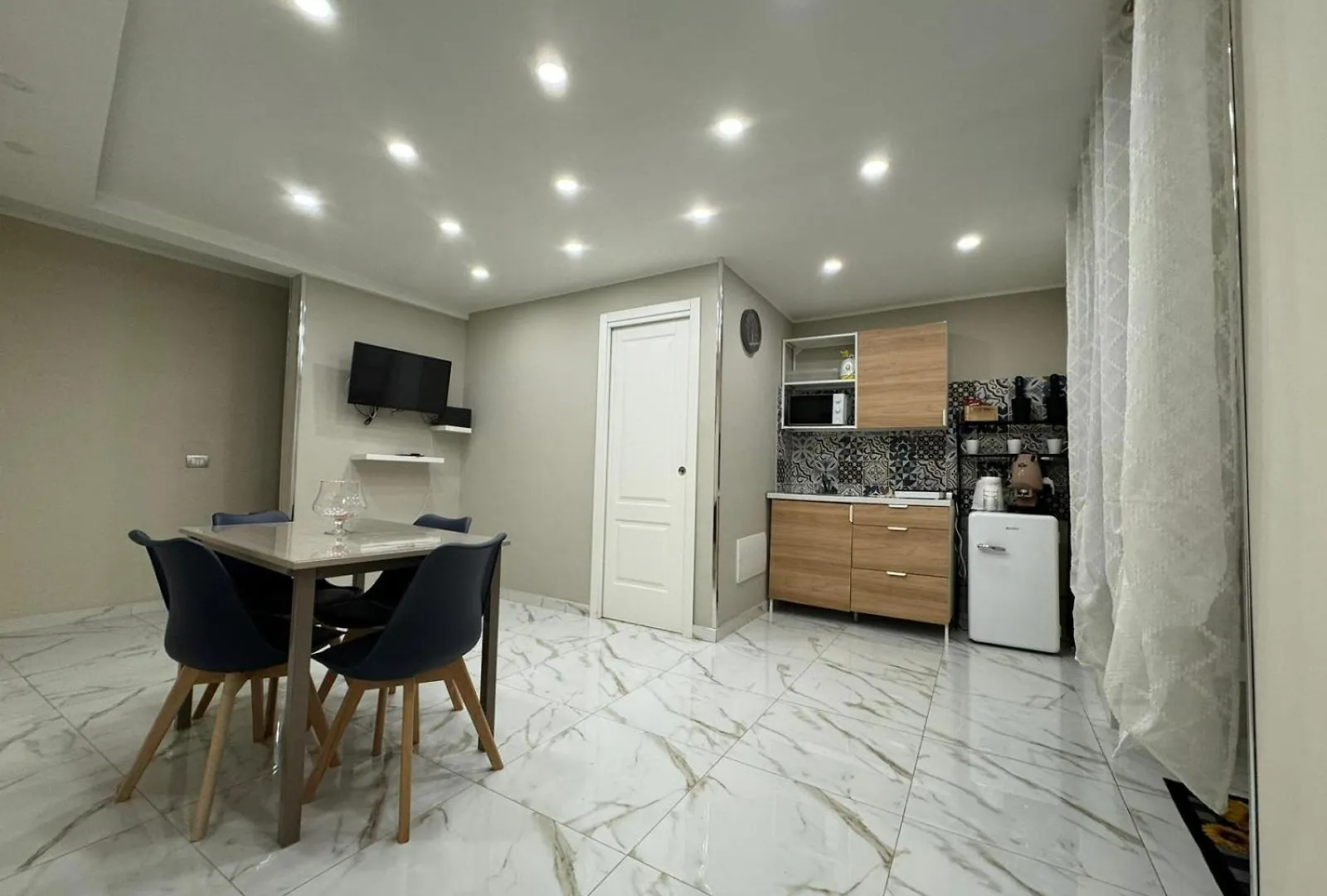 Pizzaiola'S Home Naples